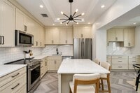 Building Photo - 1603 Alabama Dr