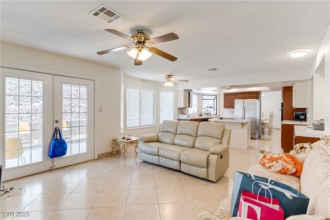 Building Photo - 1517 Kirby Dr