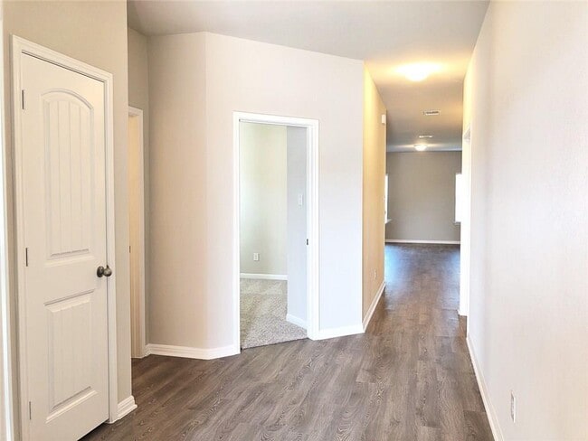 Building Photo - 2024 Birkby Ct