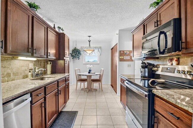Building Photo - 3425 Via Poinciana