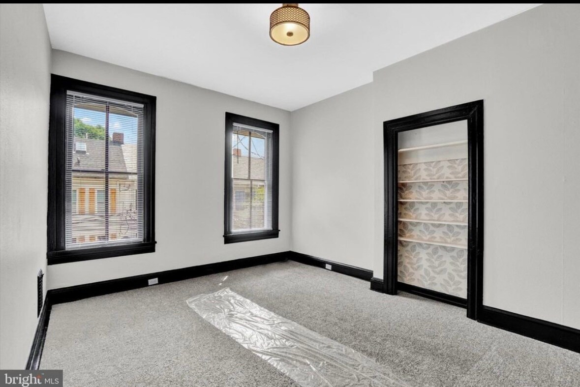 Building Photo - 132 Nevin St