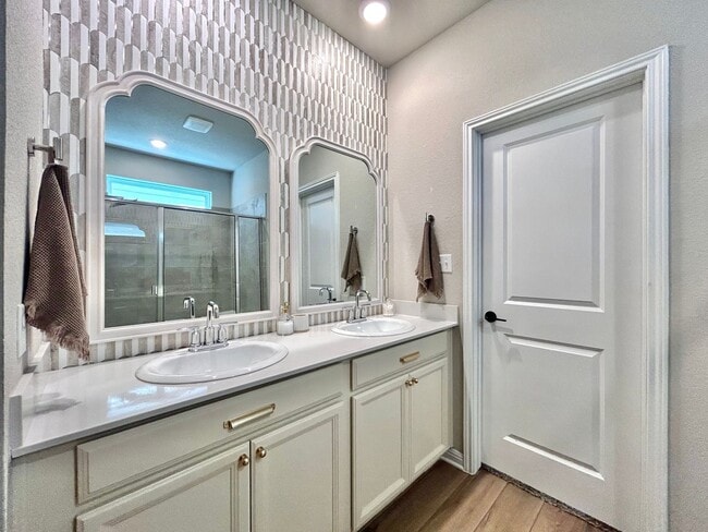 Building Photo - 856 Lone Peak Wy