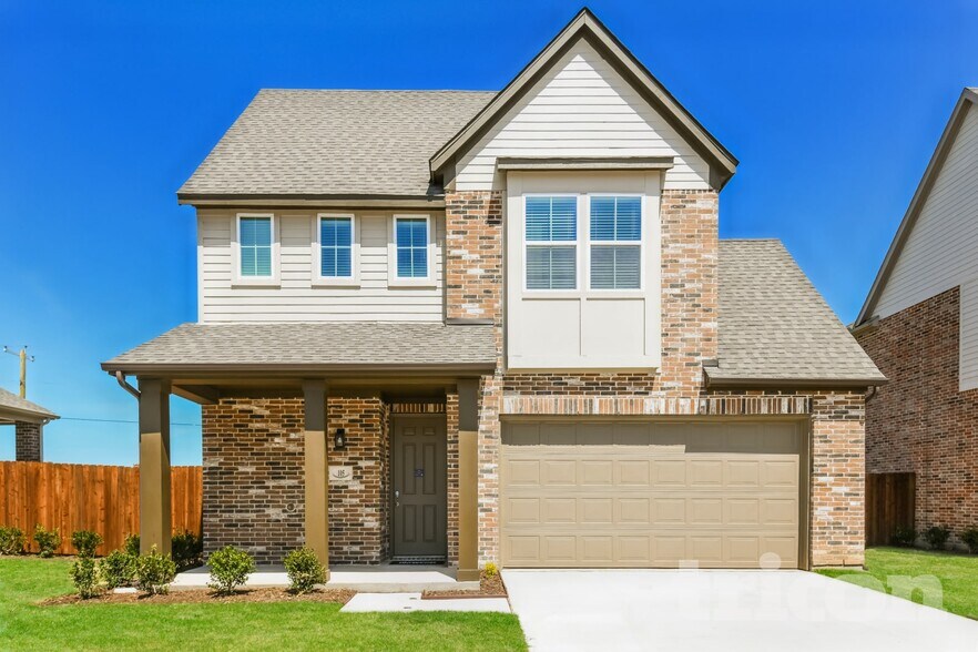 Primary Photo - 105 Bedford Cir