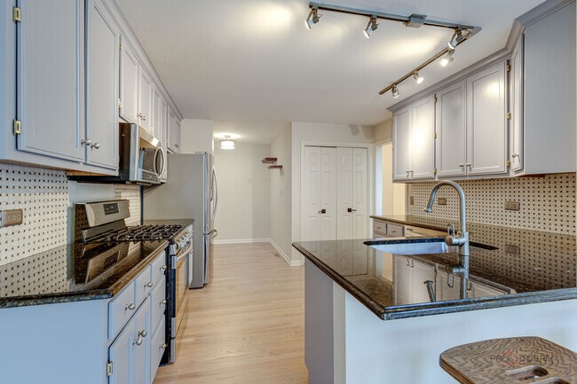 Building Photo - 4405 Middleton Pl