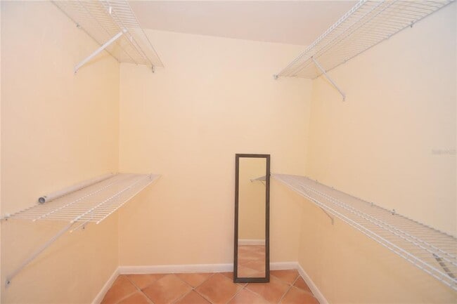 Building Photo - 74 Lake Forest Pl