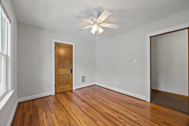Building Photo - 291-293 Olentangy Street