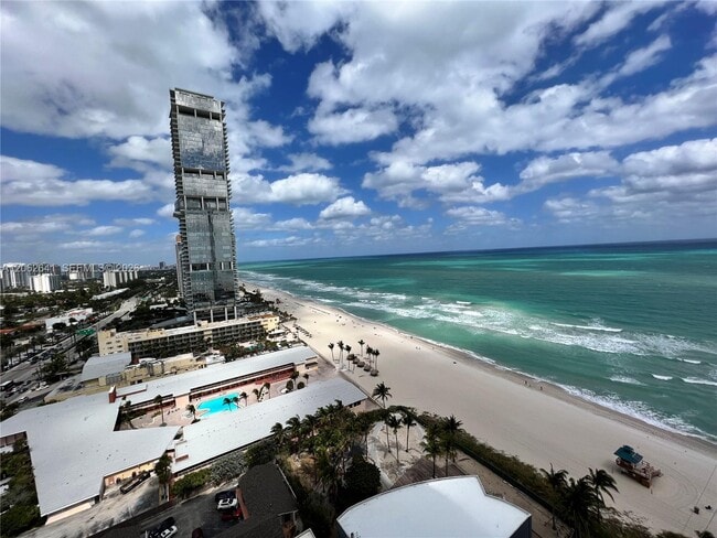 Building Photo - 18201 Collins Ave
