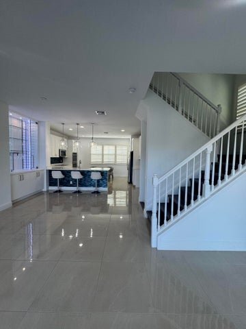 Building Photo - 613 Windward Cir N