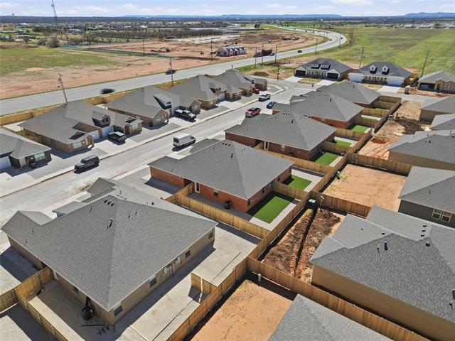 Building Photo - 2886 Glennster St