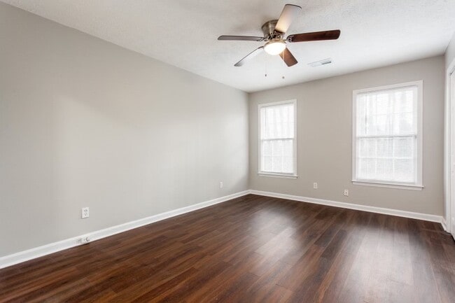 Building Photo - 592 Osborne Ct