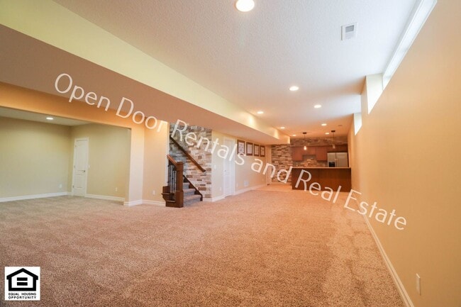 Building Photo - Coming soon! 50% off first months rent** W...