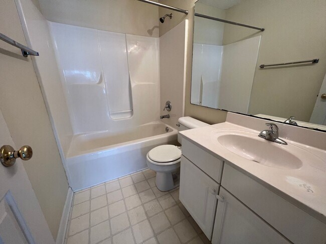 Building Photo - Charming 3 Bedroom, 2 Bath Home in Ogden!