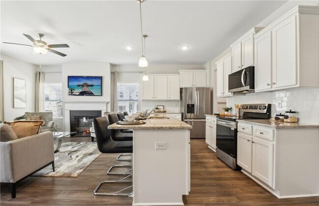 Building Photo - 553 Cygnet Ln