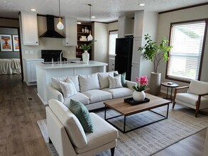 Building Photo - 709 N Collins Fwy