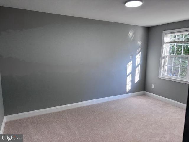 Building Photo - 1579 Dellsway Rd