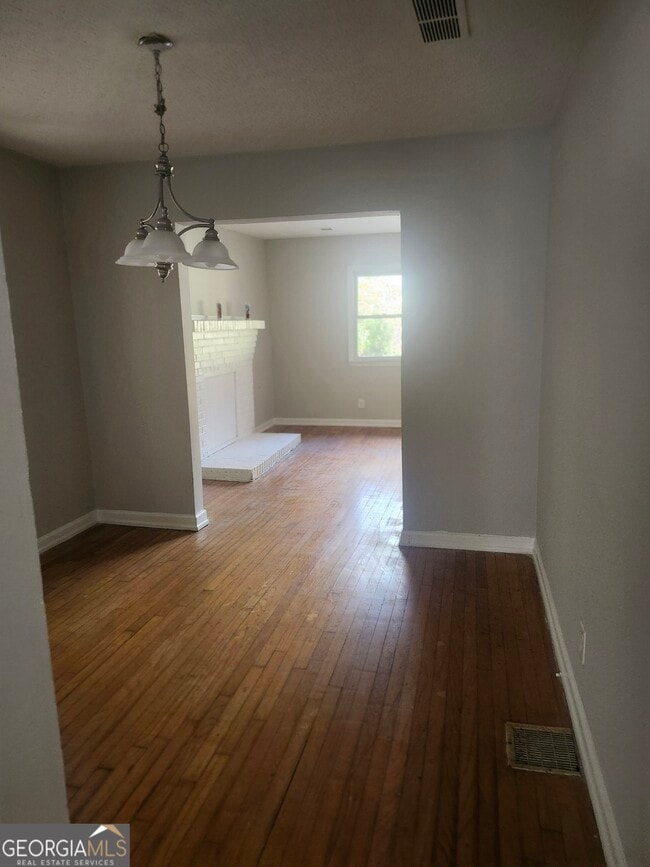 Building Photo - 2828 Engle Rd NW