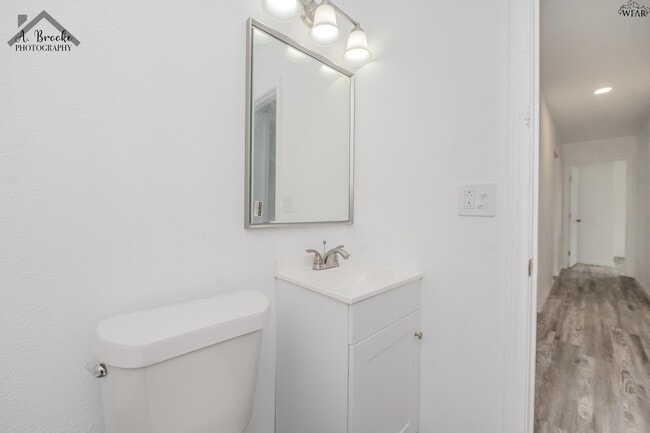 Building Photo - 1512 Grayfox Pl