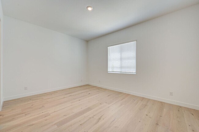 Building Photo - Brand New Home in southwest with a 4 car garage! Next Gen!