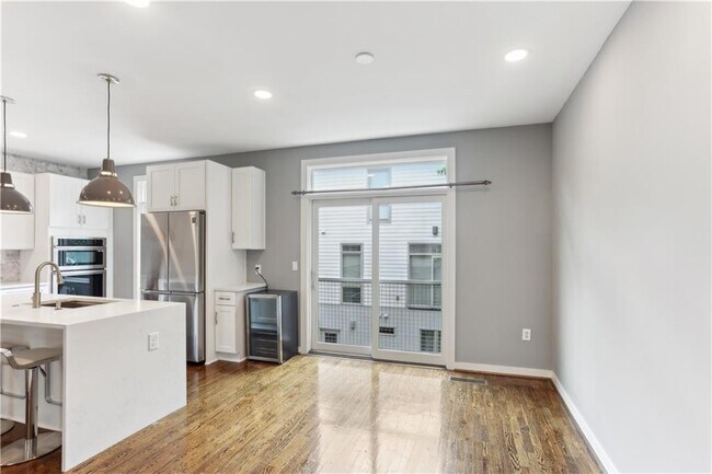 Building Photo - 1385 Stirling Cir NW