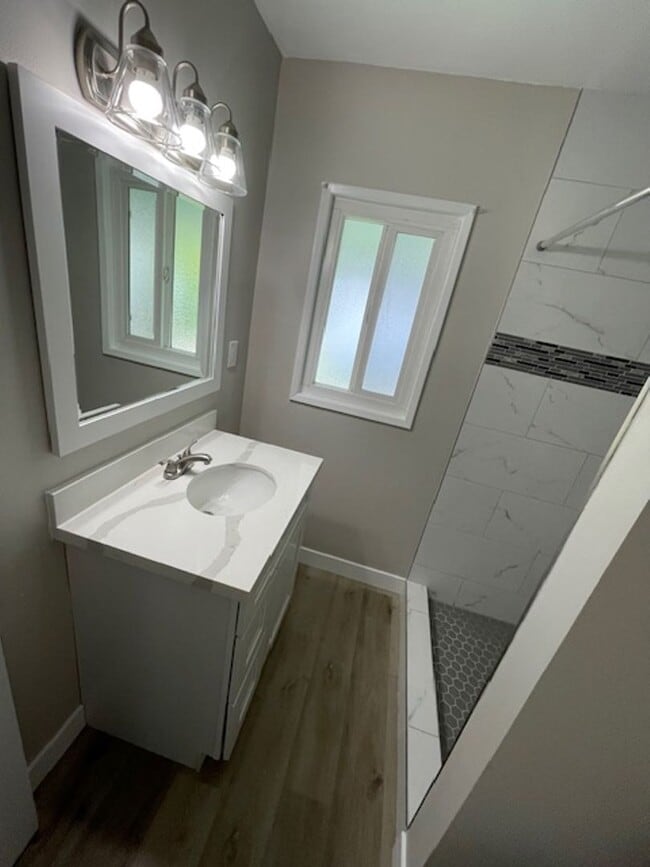 Building Photo - ***COMING SOON***  Beautifully Remodeled 3-Bedroom Home in Prime La Habra Location