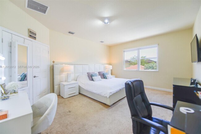 Building Photo - 9101 SW 169th Pl
