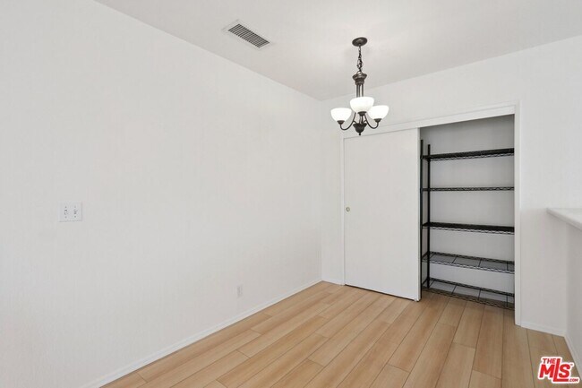 Building Photo - 5429 Troost Ave