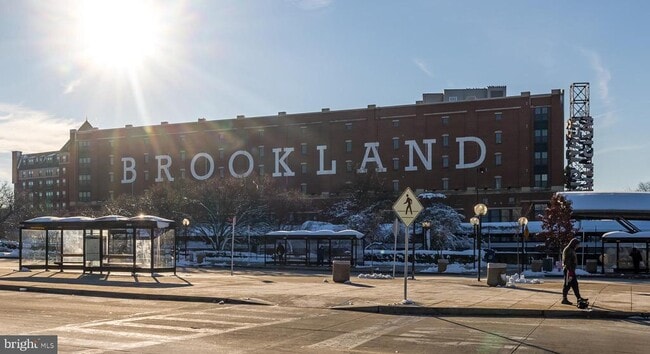 Building Photo - 3205 7th St NE