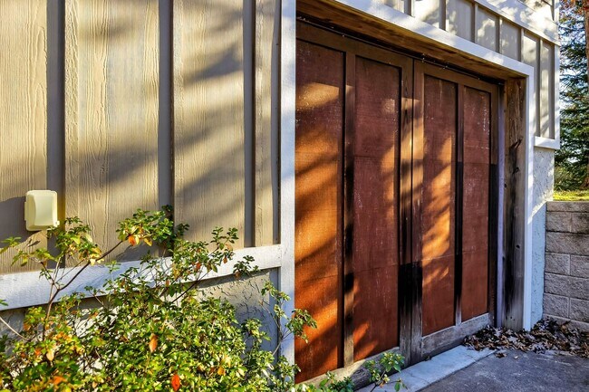 Building Photo - Asheville Rental-Beverly Hills Area