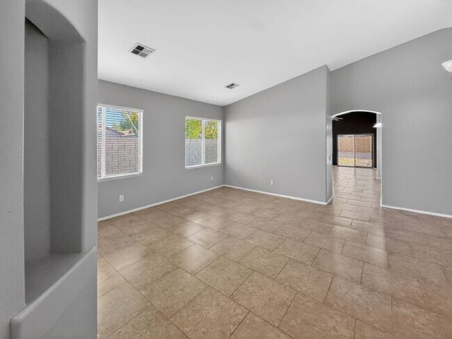 Building Photo - Single level, 4 bed 2 bath in Gilbert