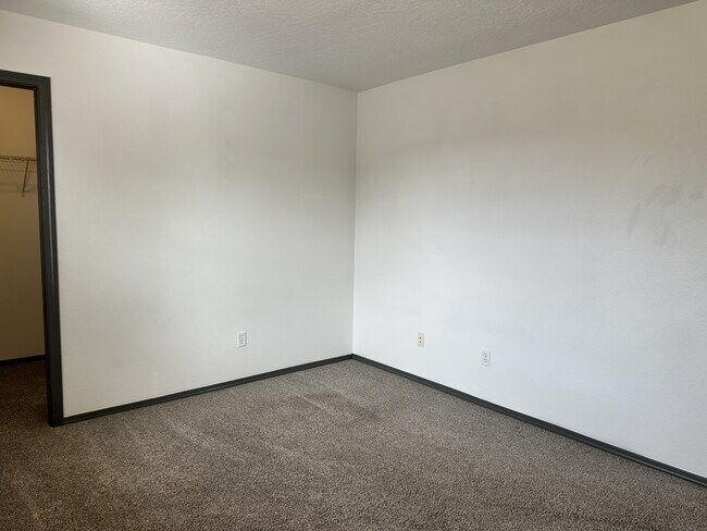 Building Photo - 3416 Parktrail Ct