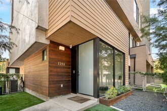 Building Photo - 2202 Whitney St