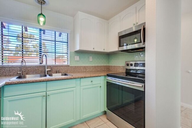 Building Photo - Charming 3Bdm 2Ba Condo in the Heart of Ca...