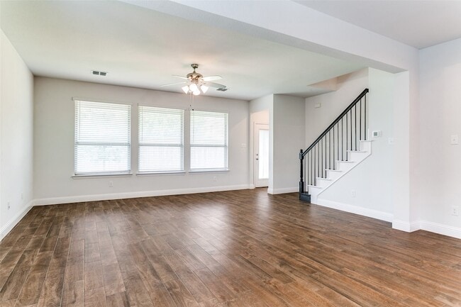 Building Photo - 3701 Trillium Dr