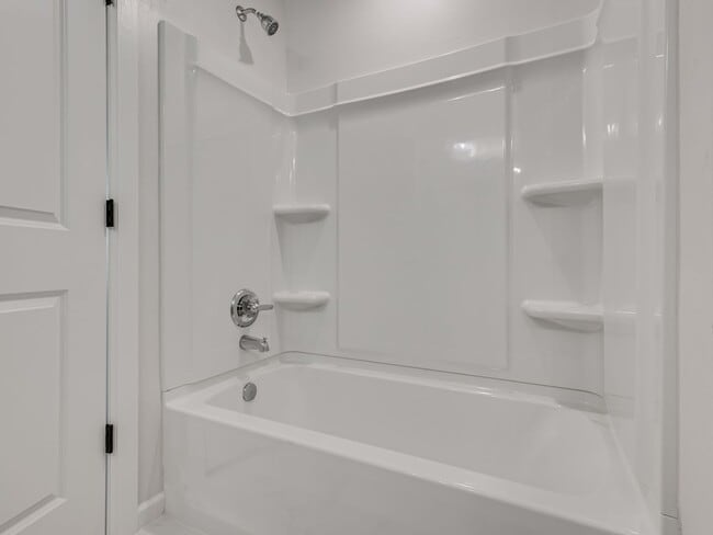 Building Photo - Newer Home in Washington under $1,500!