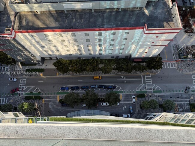 Building Photo - 851 NE 1st Ave