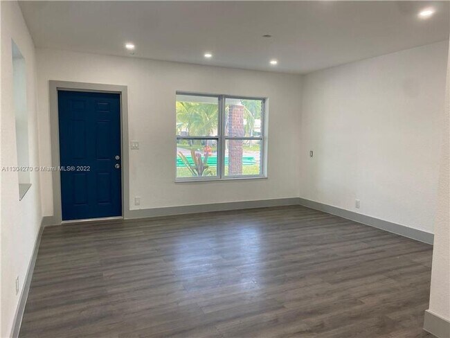 Building Photo - 1029 SW 1st Ave