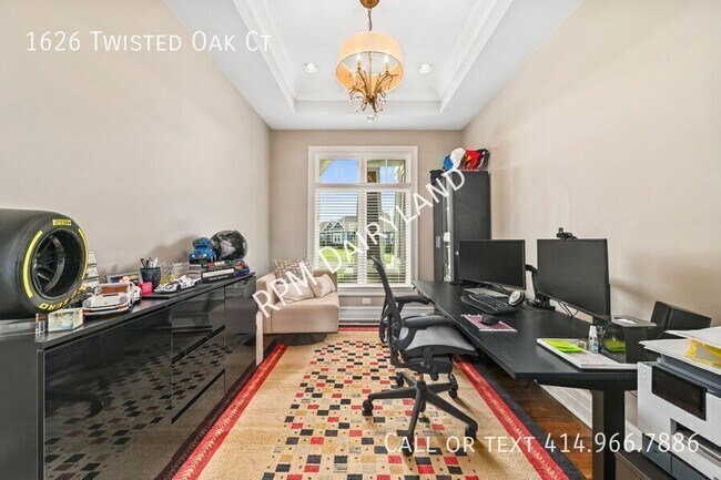 Building Photo - 1626 Twisted Oak Ct