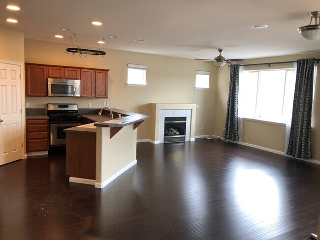 Building Photo - 10918 SW Adele Dr