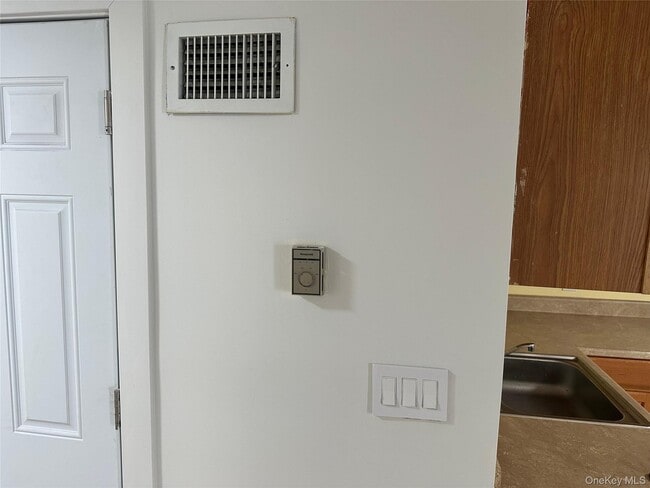 Building Photo - 124 Verona Pkwy