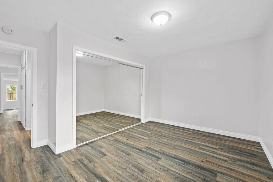 Building Photo - 3709 Olive St