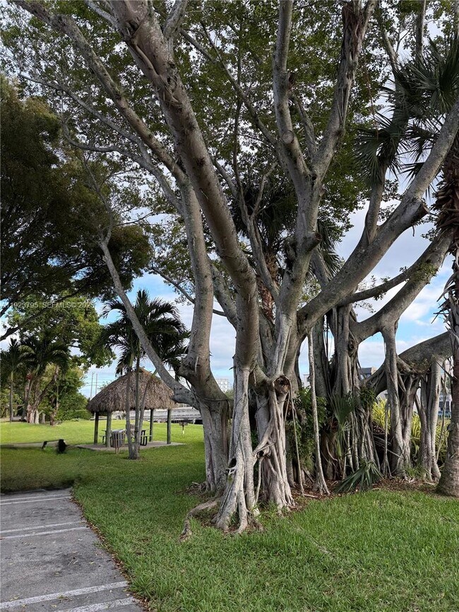 Building Photo - 7720 Camino Real