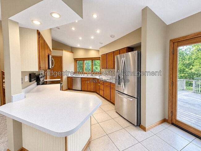Building Photo - 7205 Forest Brook Blvd