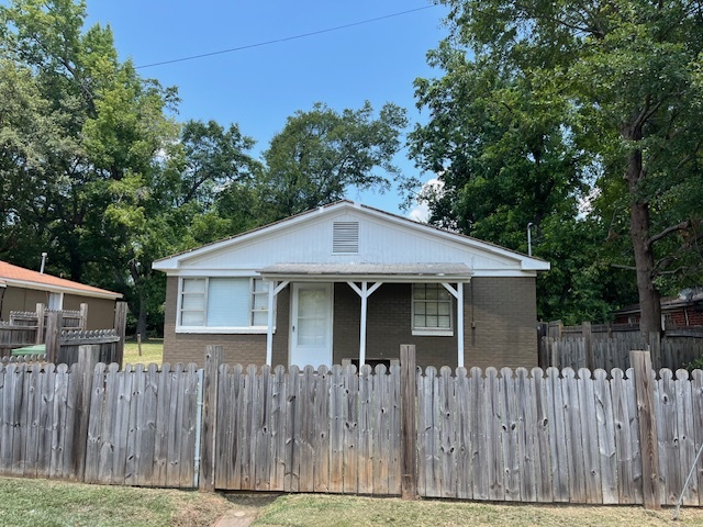 Building Photo - 1325 Drewery Ave