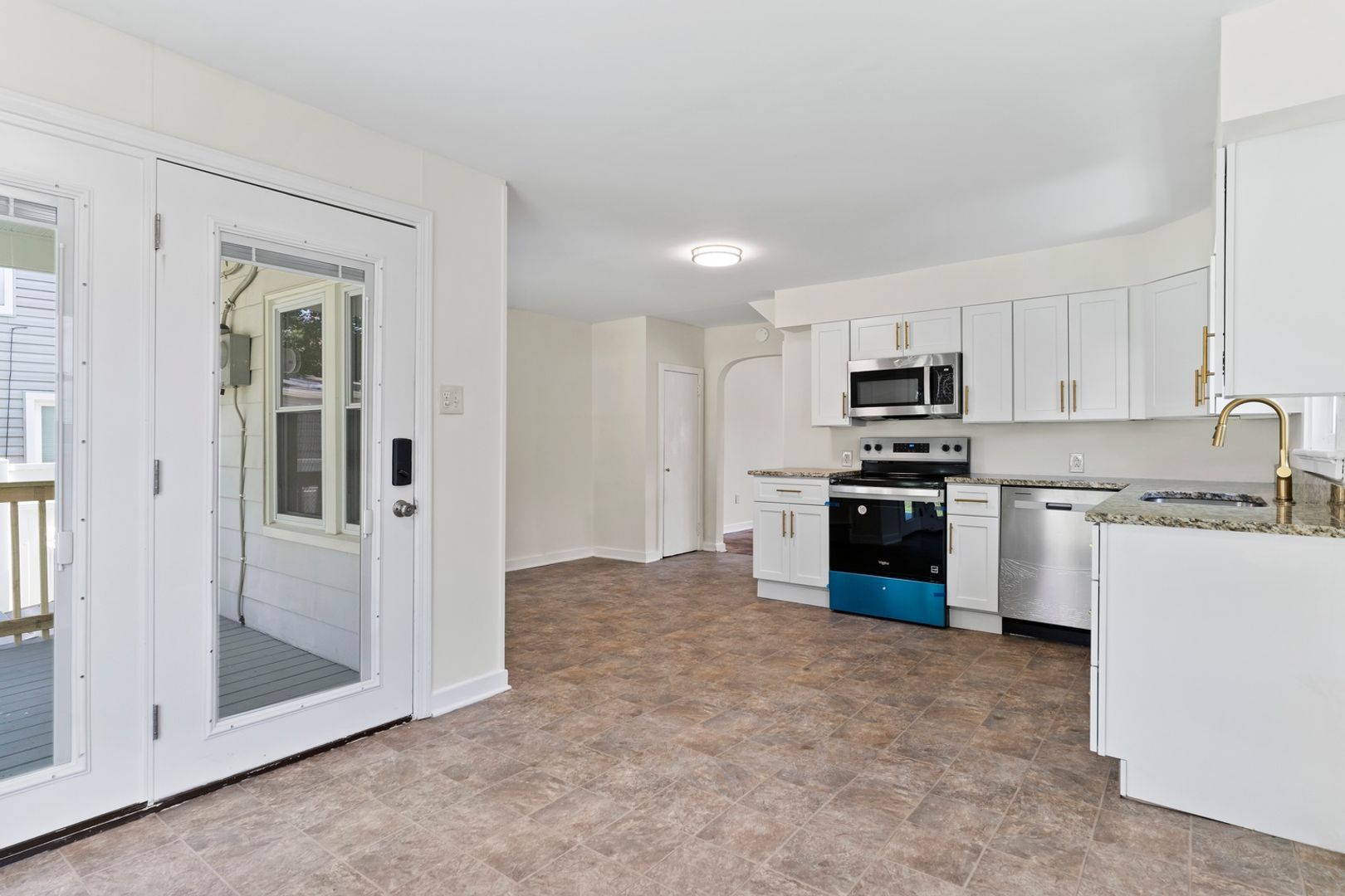 Building Photo - 20 Laurel St