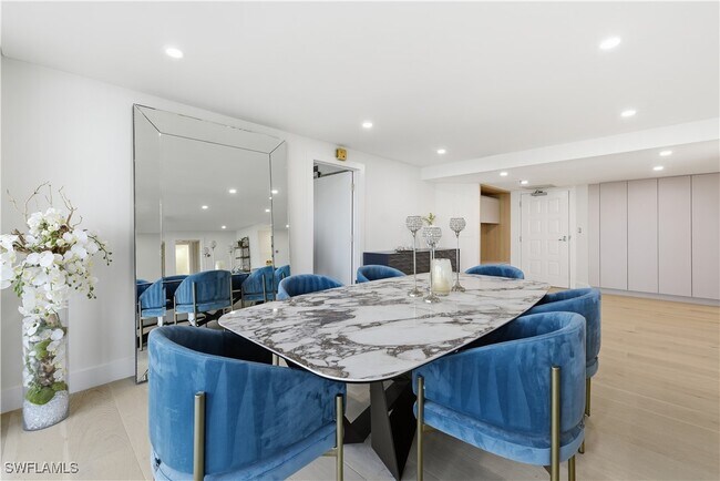 Building Photo - 4651 Gulf Shore Blvd N