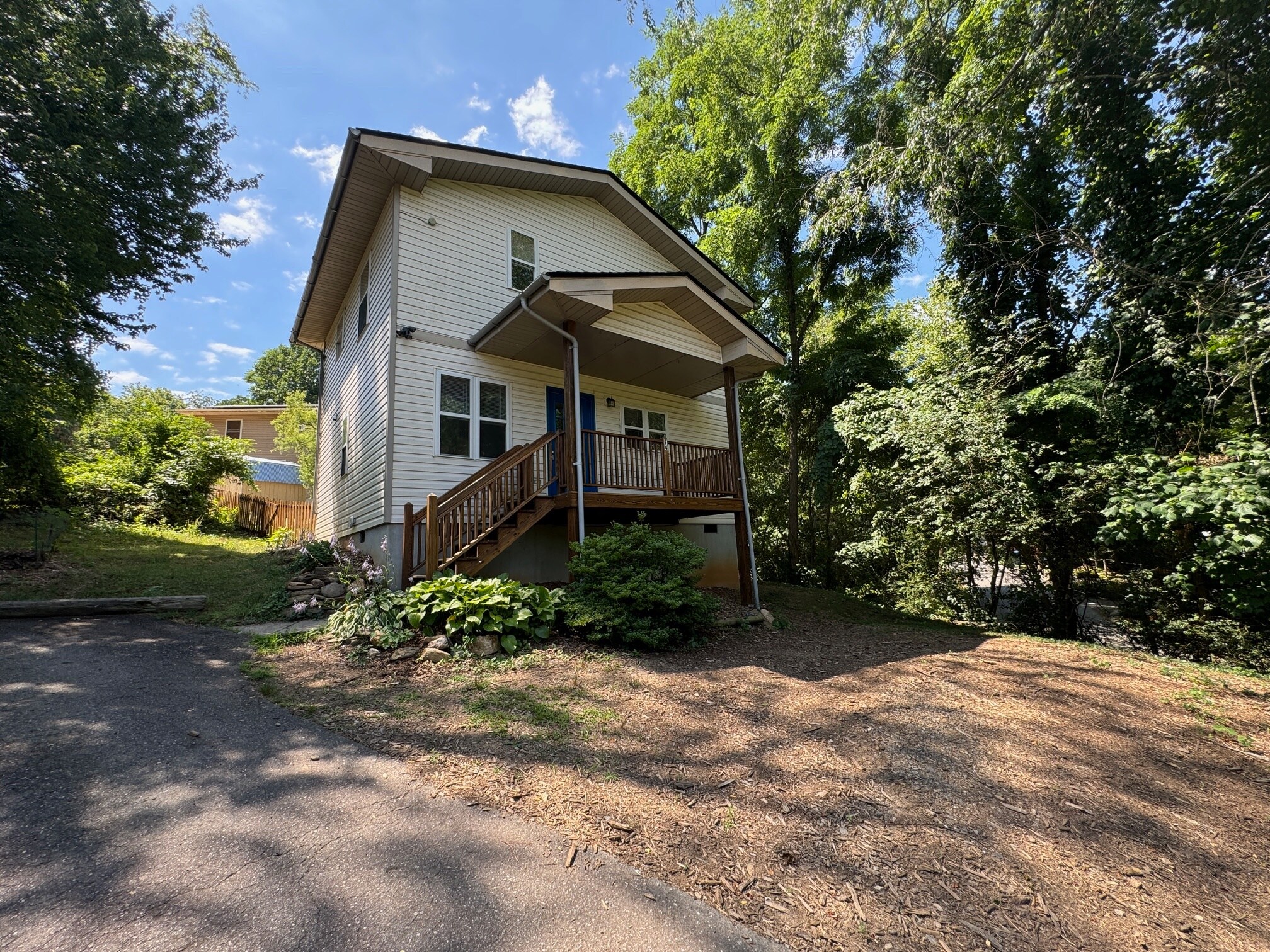 Building Photo - 74 Deaver St