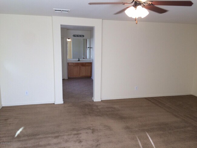 Building Photo - 15739 N 172nd Ln