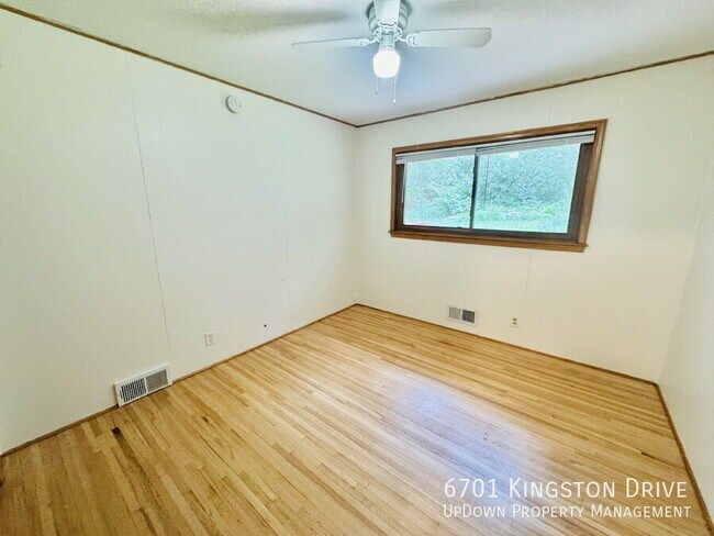 Building Photo - 6701 Kingston Dr