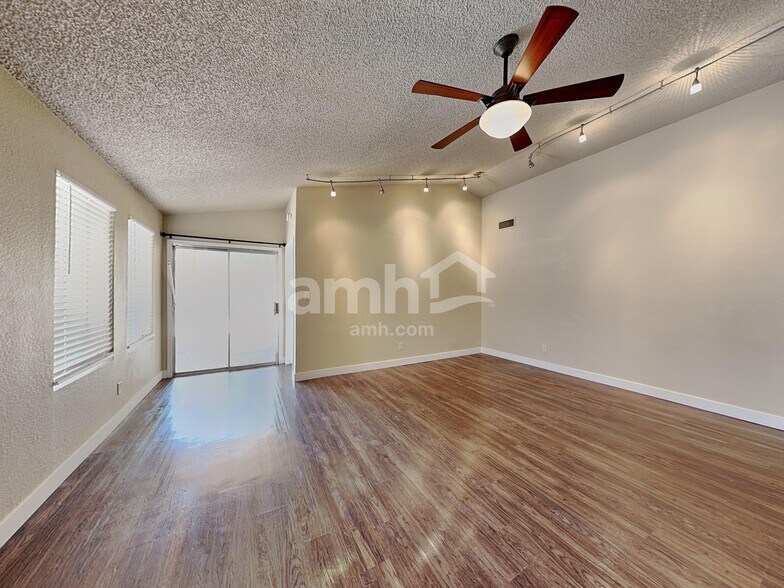 Building Photo - 6302 W Puget Ave