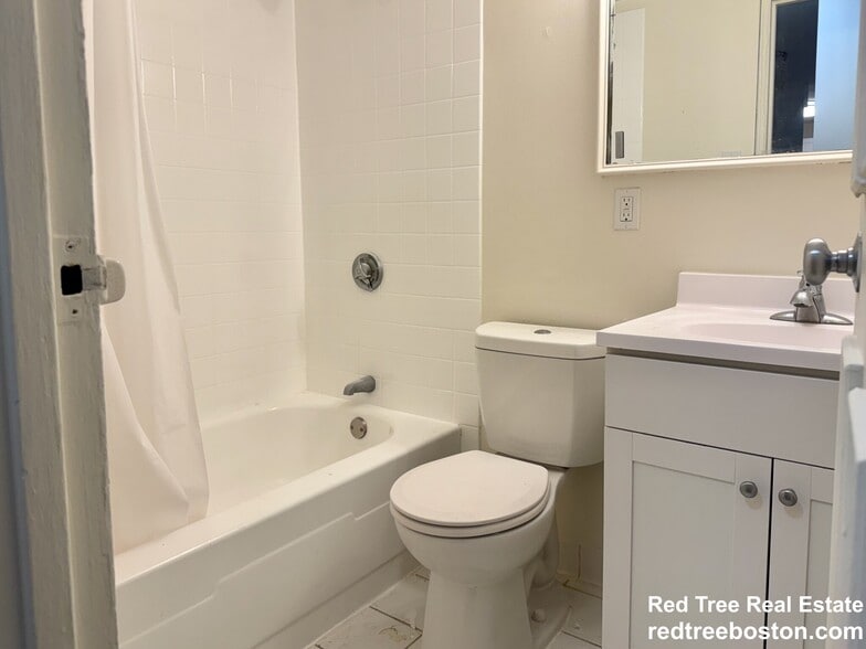 Building Photo - 185 Freeman St